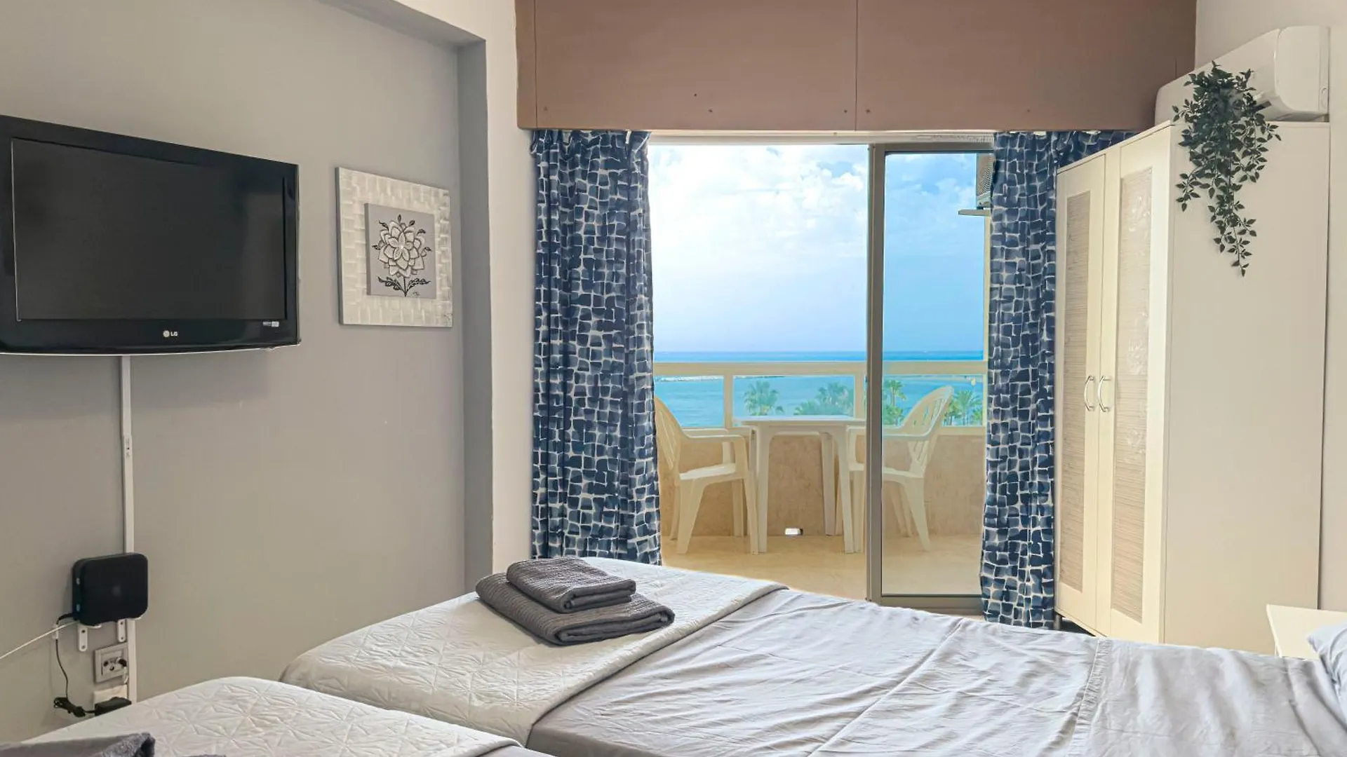 Estudio Vistas Al Mar En Benalmadena - Junto Puerto Marina 0*,  Spain
