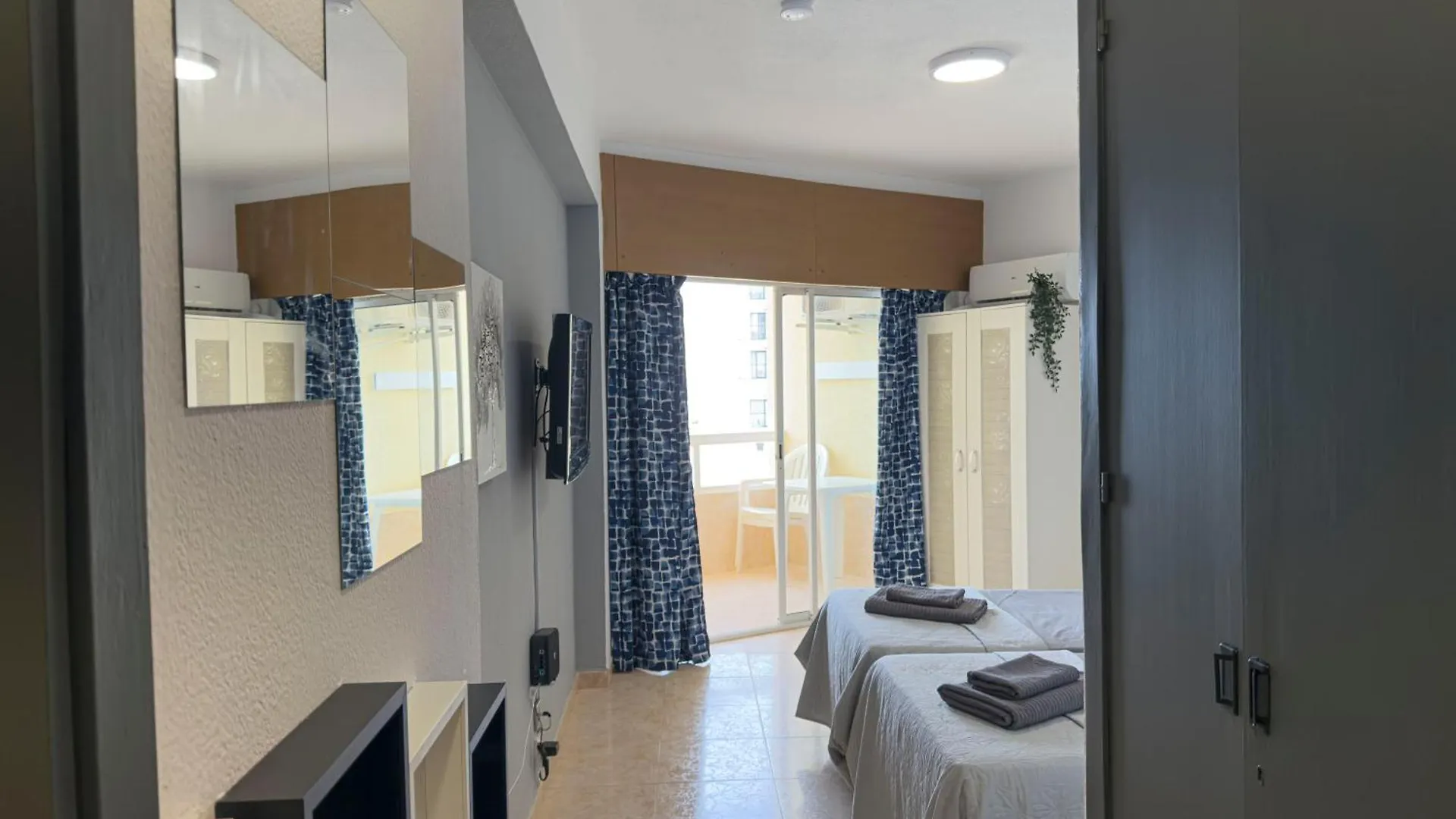 Estudio Vistas Al Mar En Benalmadena - Junto Puerto Marina